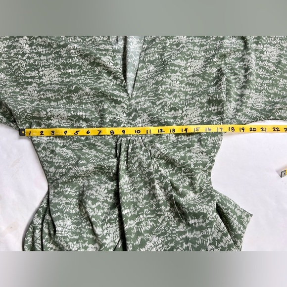 ENTRO Moss green and white abstract print kimono style midi dress size M. - Picture 12 of 14